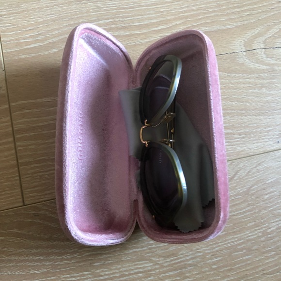 Miu Miu cat eye sunglasses